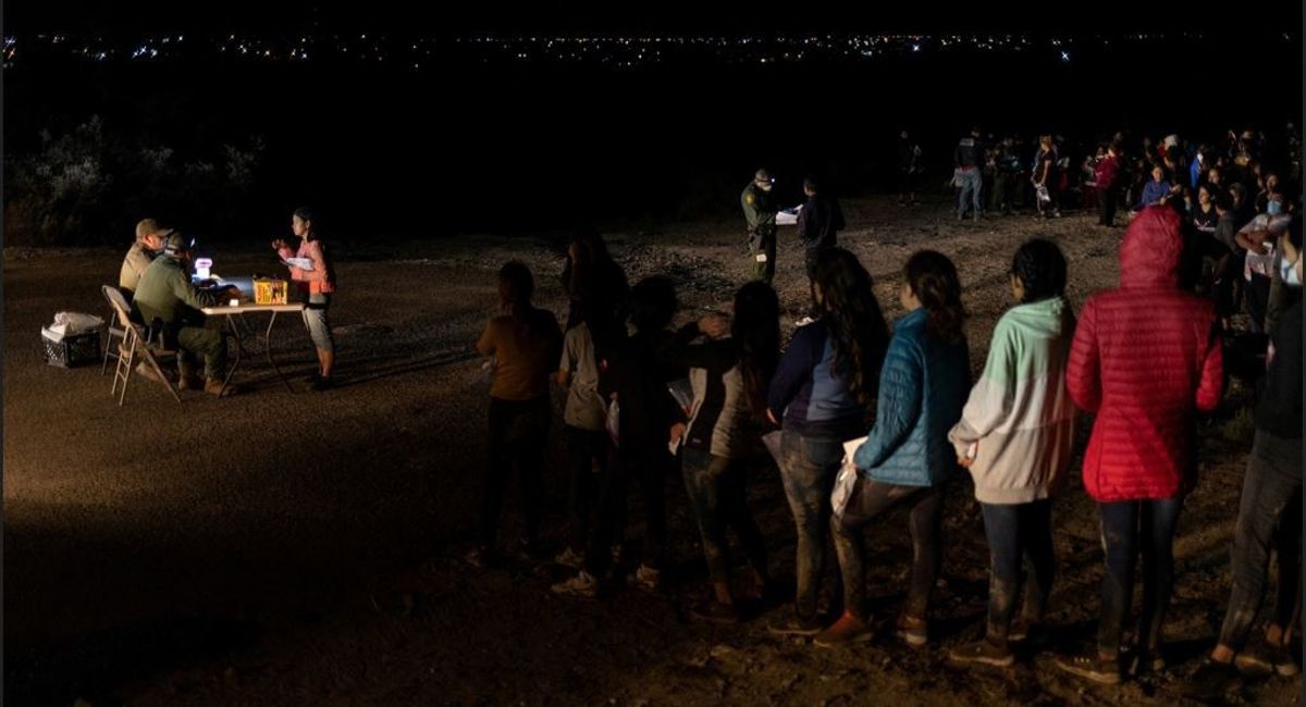 Washington mayor declares public emergency over migrant arrivals from Texas, Arizona