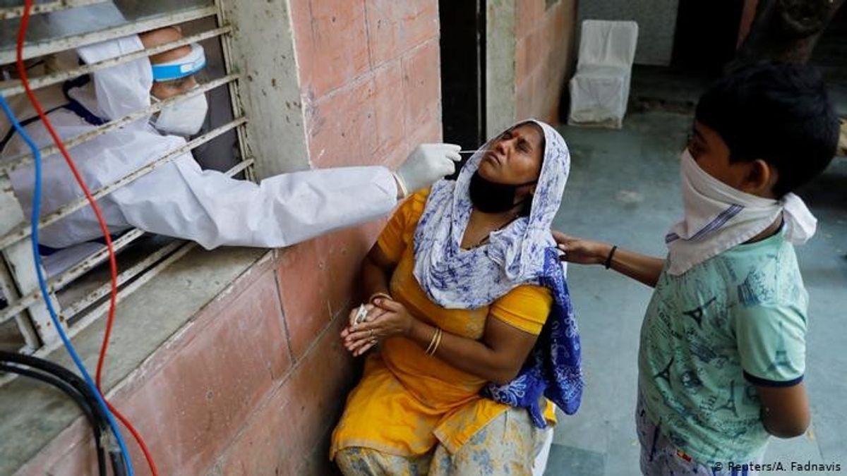 India's COVID-19 tally climbs to 10,77,618, recoveries stand at 6,77,422