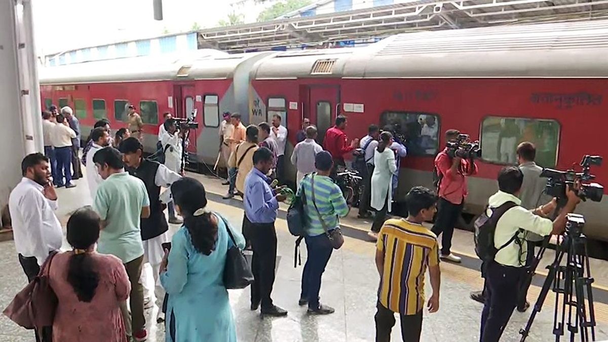 India railway constable shoots dead four on Jaipur-Mumbai train