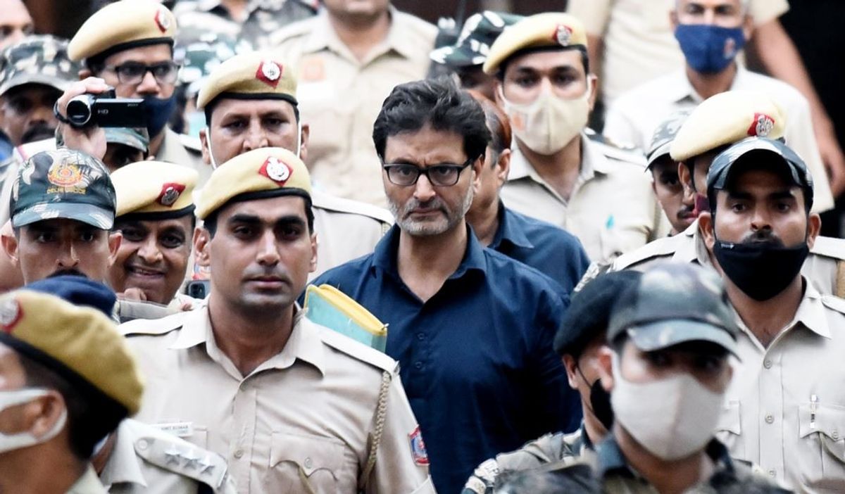Separatist leader Yasin Malik virtually appears in Delhi court