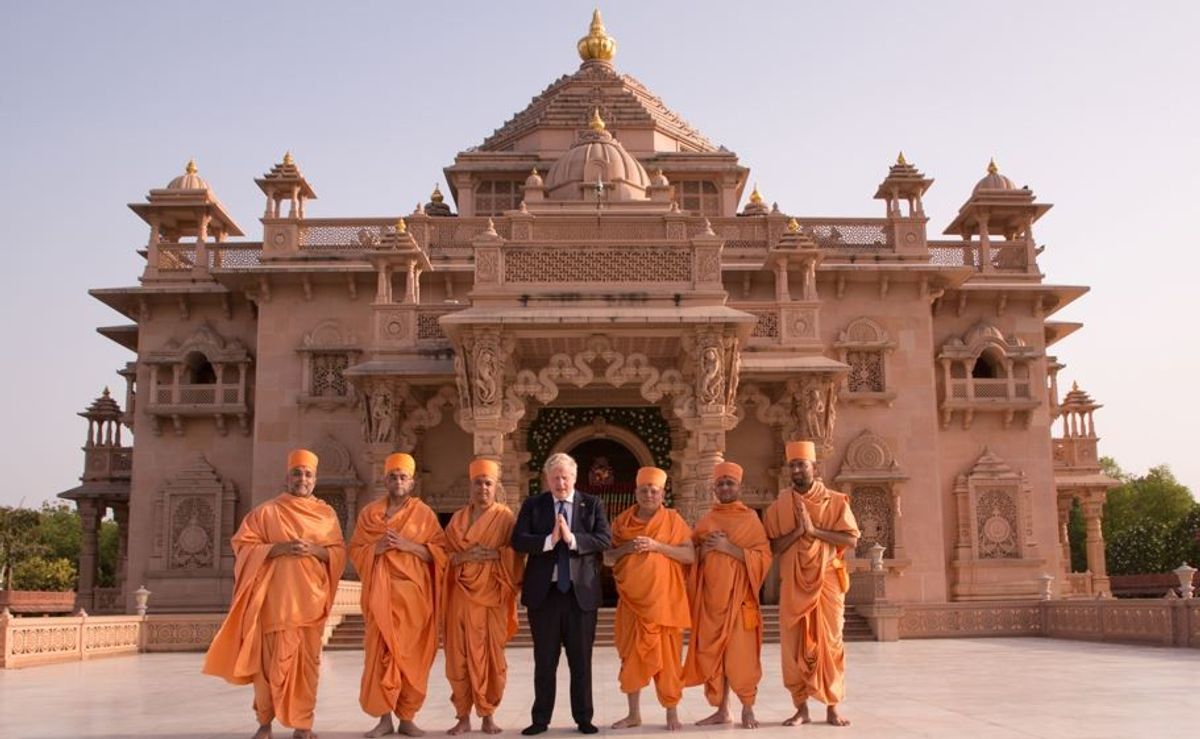 Johnson visits Akshardham temple in Gujarat