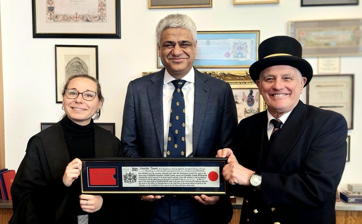 Manish Tiwari receives The Freedom of the City of London title