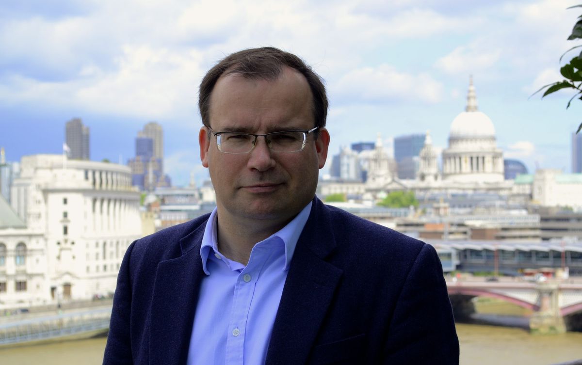 Labour MP Gareth Thomas writes to airlines requesting direct flights to Gujarat
