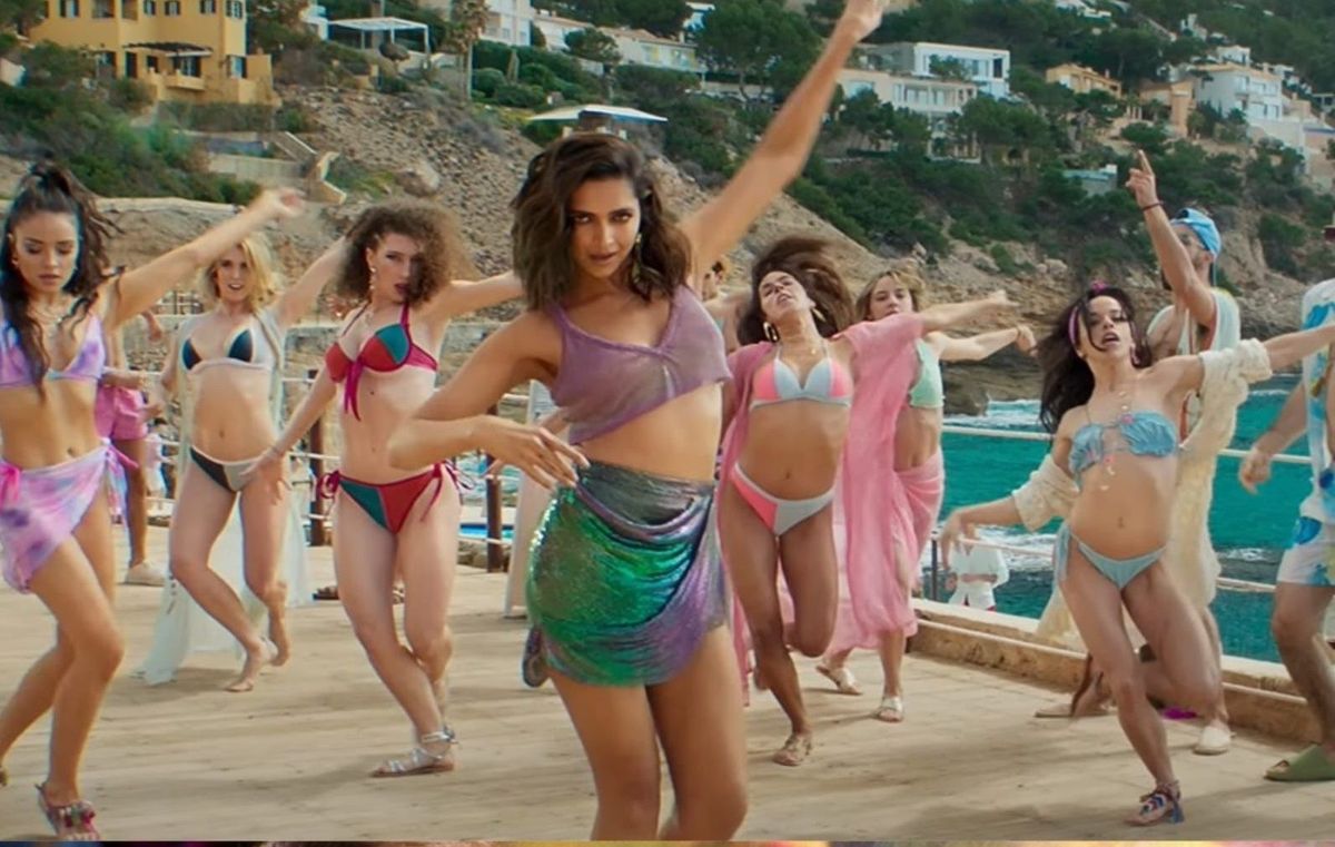 Deepika’s Besharam Rang creates splash on Holi across India
