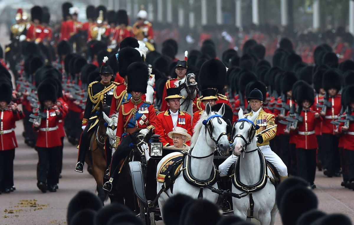 Queen Elizabeth gets Jubilee gift of a horse from France’s Macron