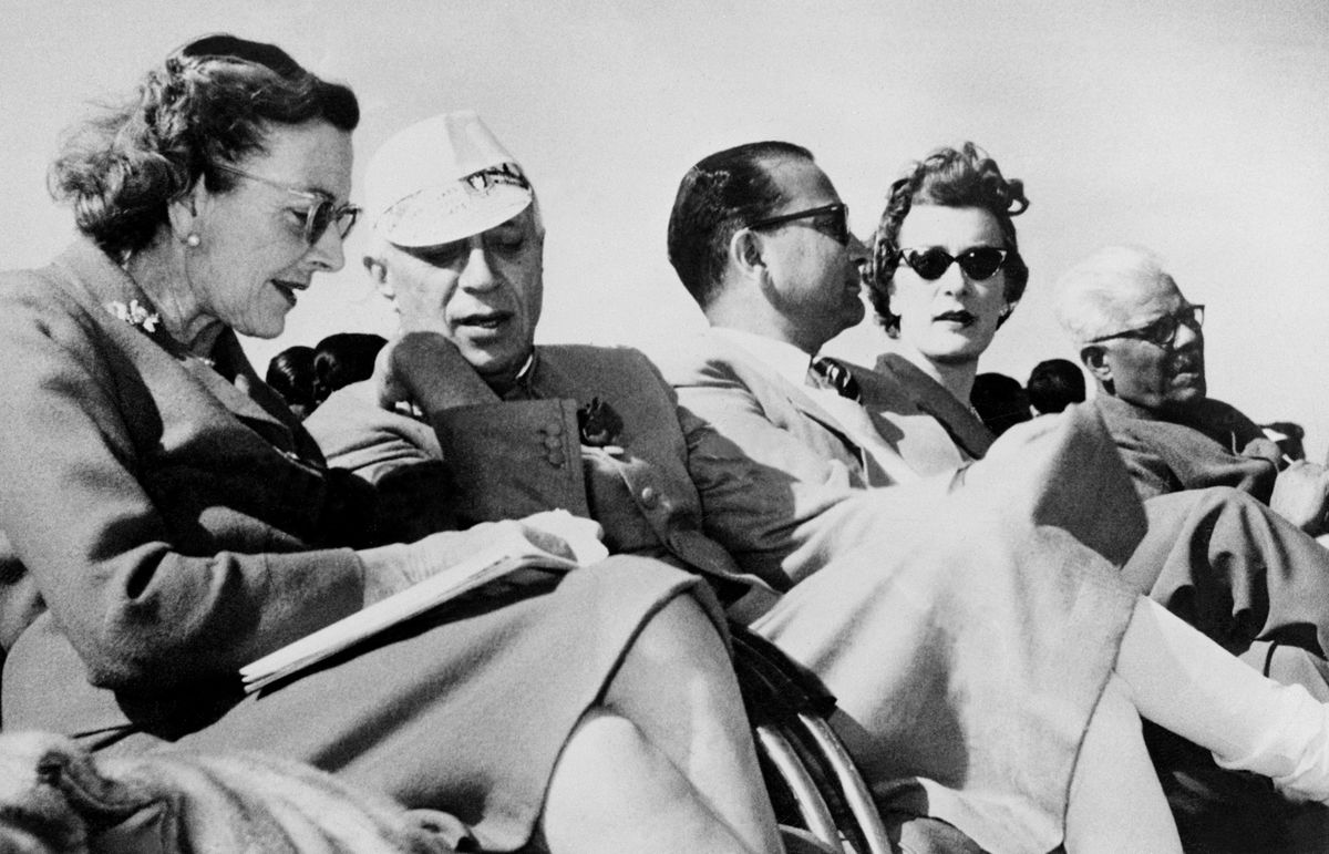 Fight should go on for access to Nehru-Lady Mountbatten correspondence: Andrew Lownie
