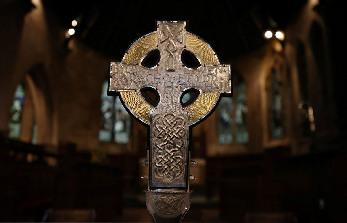 Coronation of King Charles III: Pope donates fragments of the cross of Christ for ceremony