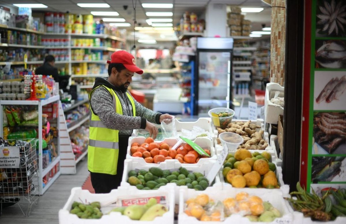 UK economy avoids recession, grew 0.1 per cent in Q4