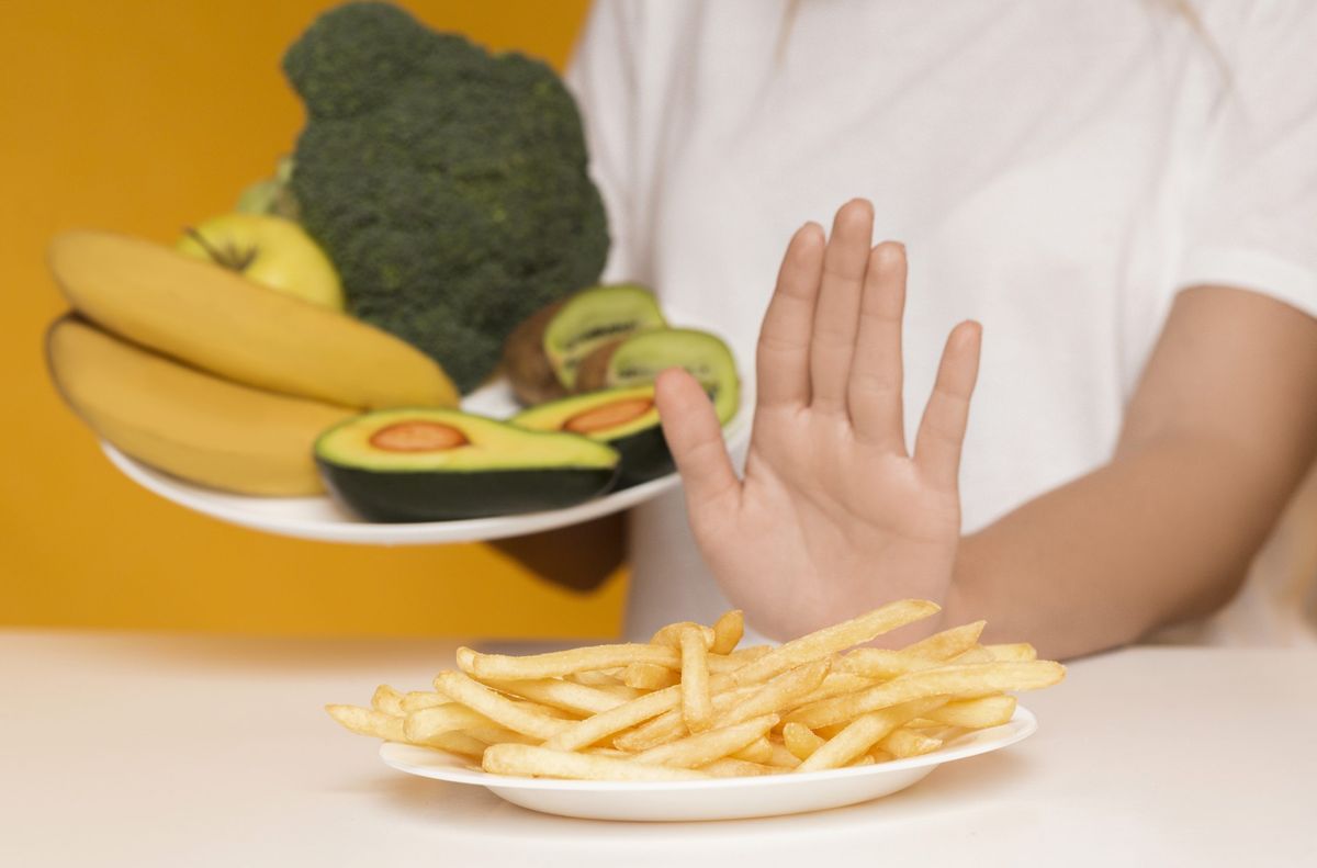 Top nutritionist reveals best time to have cheat meals