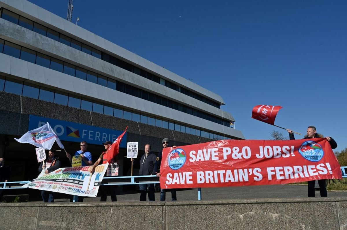 Ferries using UK ports must pay minimum wages, government orders