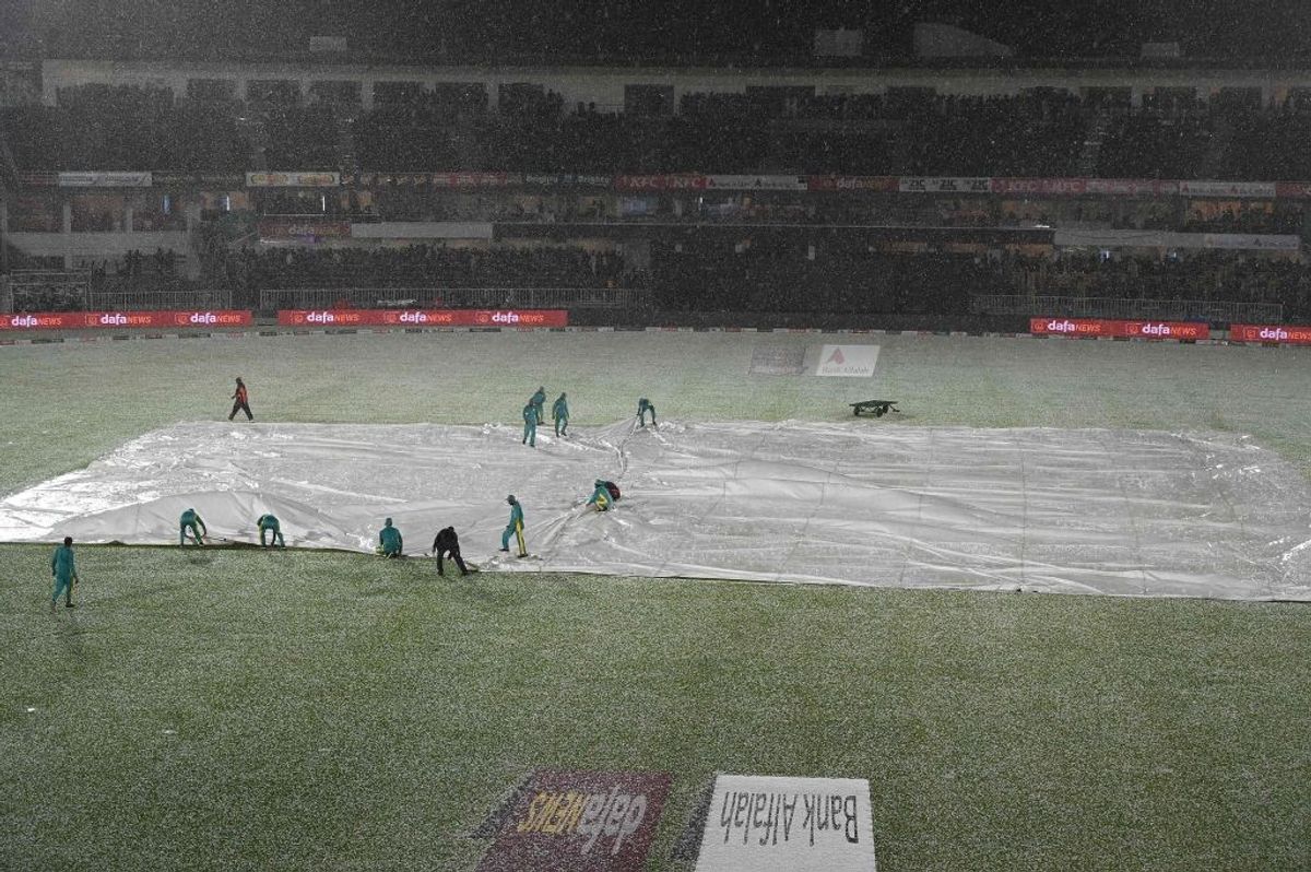 Hailstorm ends NZ hopes of T20 series win in Pakistan
