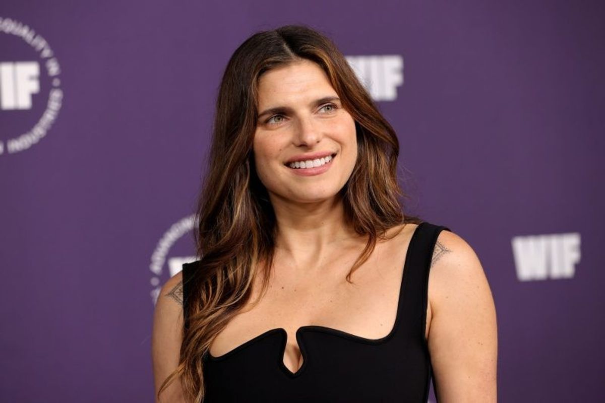 “Pam & Tommy” director Lake Bell: Was more invested in the humanisation of Pamela Anderson
