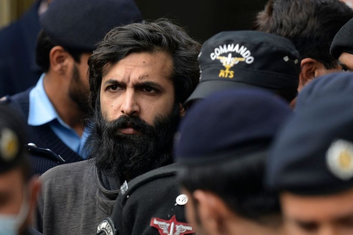 Pakistani American sentenced to death for beheading girlfriend