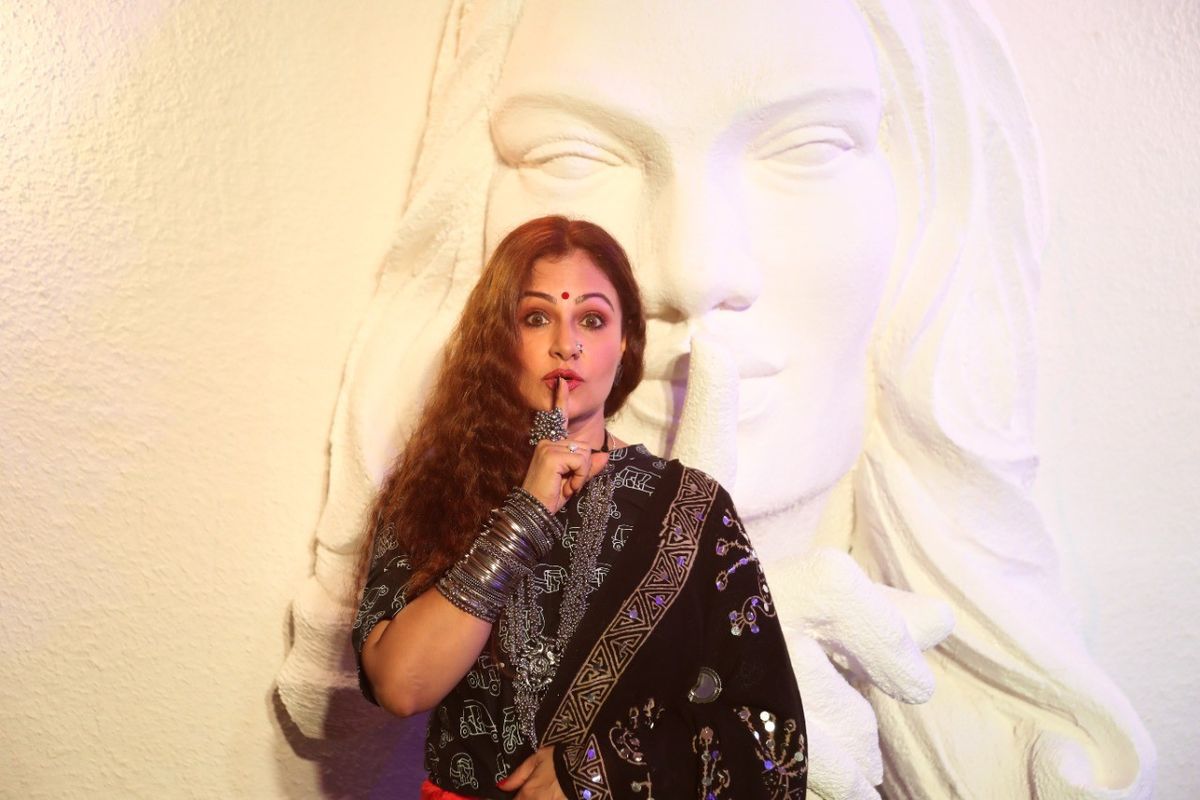Ayesha Jhulka makes a Hush Hush return