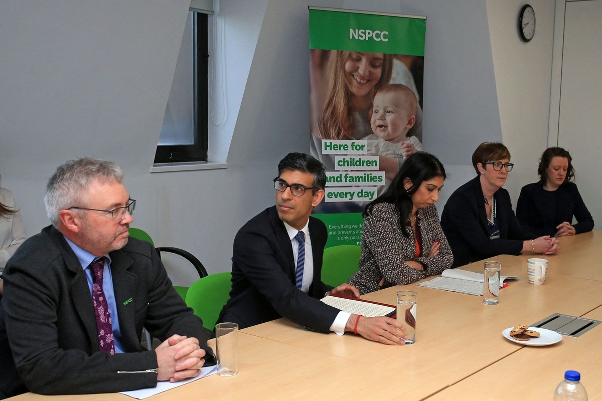 Surge in grooming crimes amid delay of online safety bill