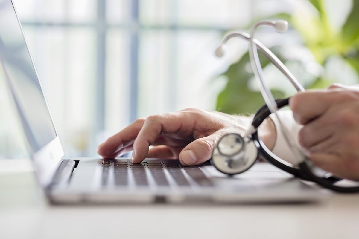 Dr Ravi Solanki wins award for COVID-19 work in UK