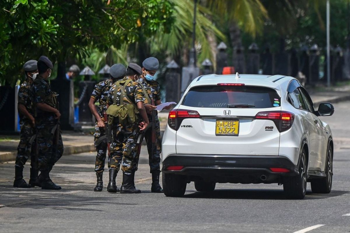 Sri Lanka orders ‘offensive’ to prevent ‘anarchy’
