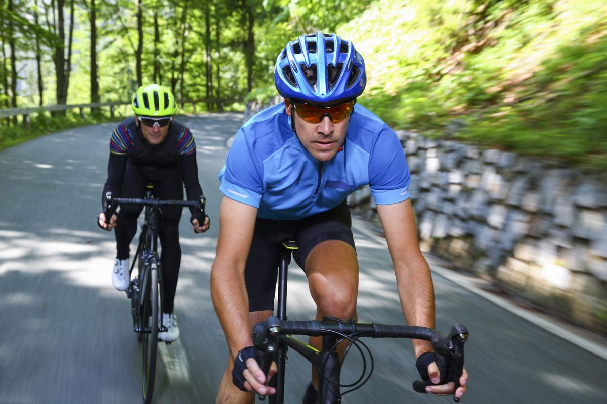 Scientists advise male cyclists to stand on the pedals regularly to avoid erectile dysfunction