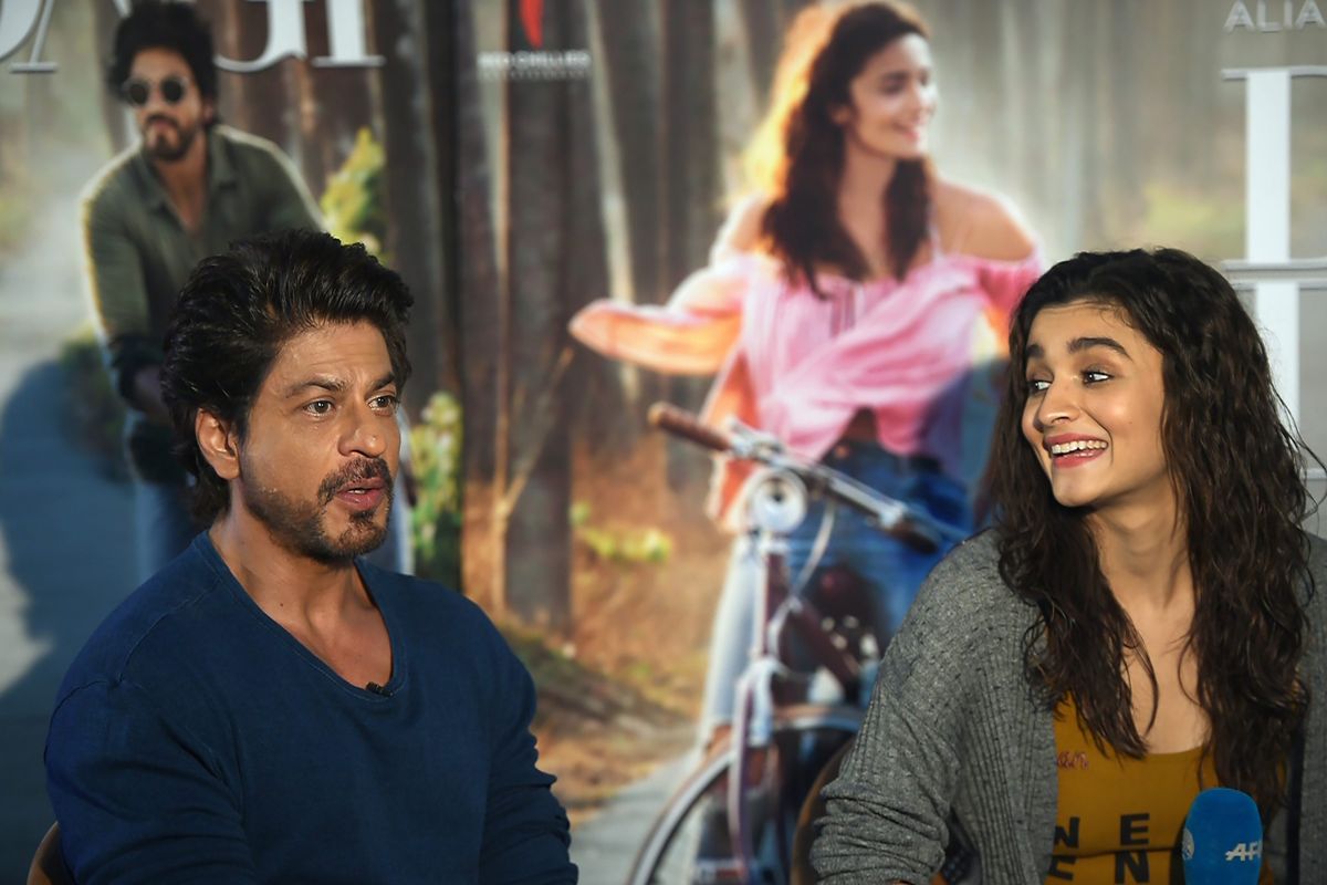 Why did Alia Bhatt invite Shah Rukh Khan for a manicure session?