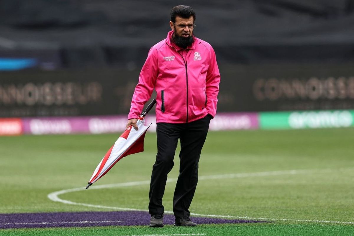 Aleem Dar retires from ICC panel of umpires
