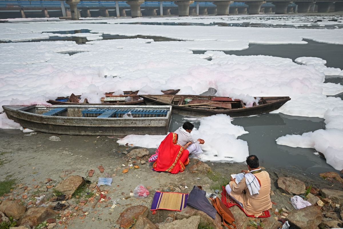 Delhi Lieutenant Governor office to enlist priests to discourage littering in Yamuna