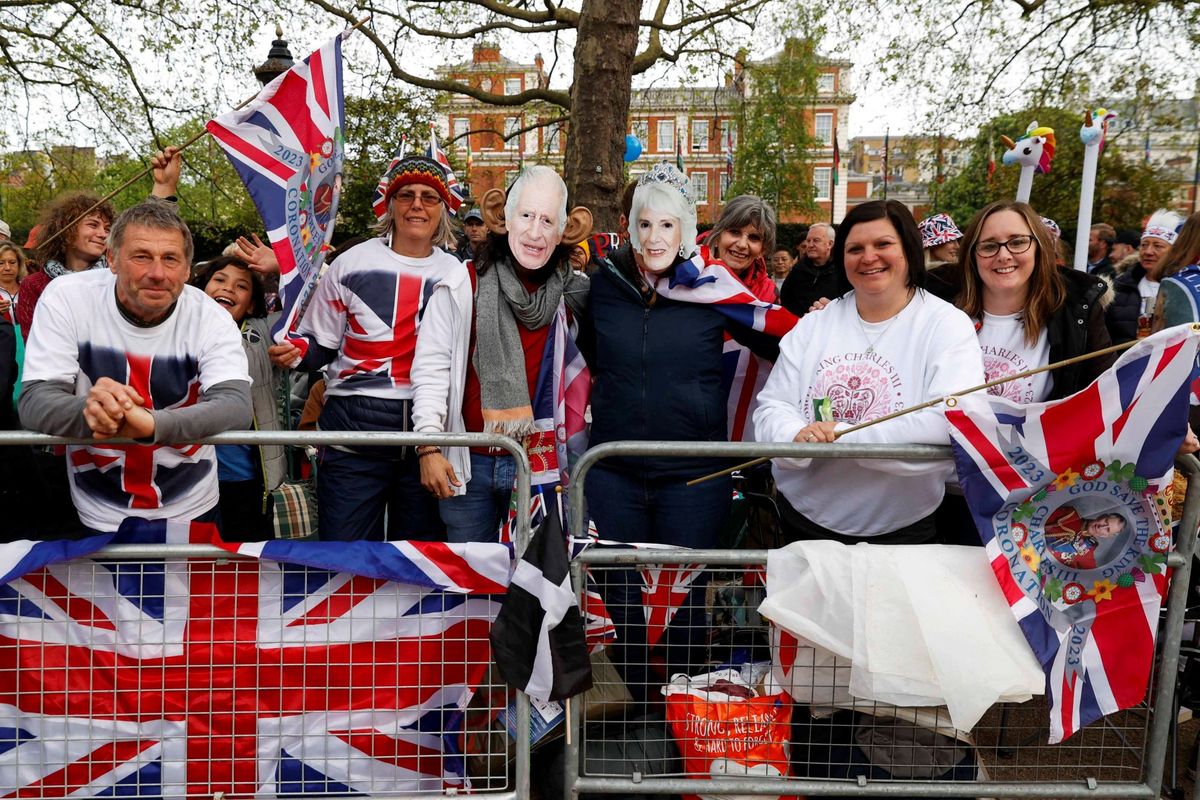Royals & King Charles meet and greet well-wishers ahead of coronation
