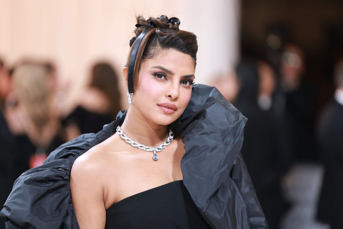 Priyanka reaches Delhi to attend Parineeti’s engagement