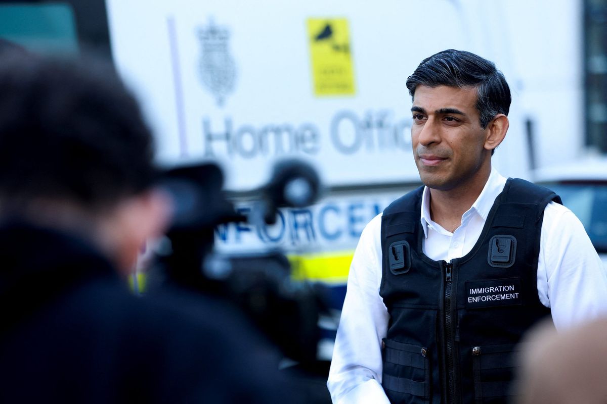 Sunak joins raid on illegal migrants in UK, 105 arrested