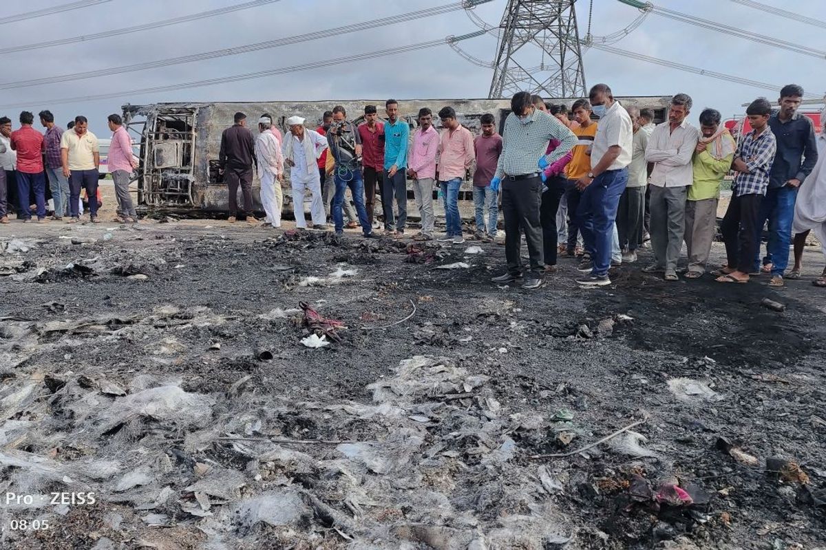 Tragic bus crash kills 25 in western India