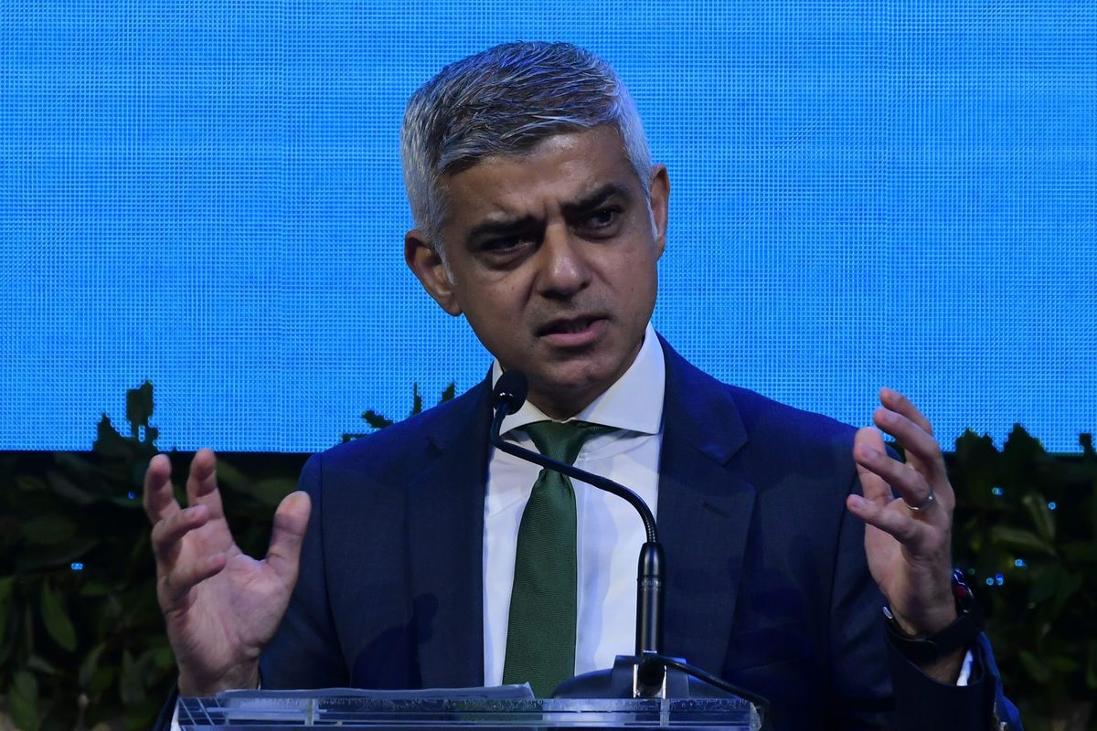 Sadiq Khan vows to press ahead with ULEZ expansion