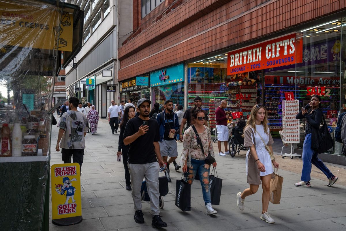 Sadiq Khan advises public to avoid ‘nonsense’ TikTok hype on Oxford Street