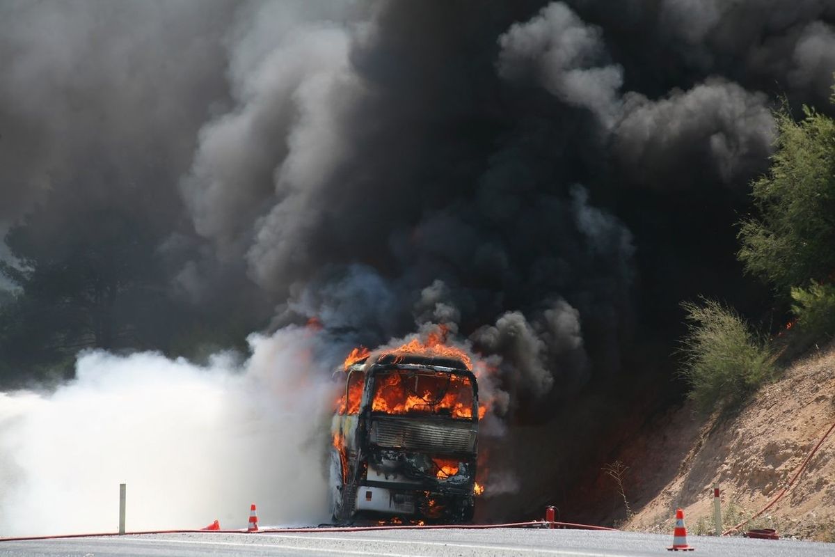 Bus crash in Pakistan kills 18 people