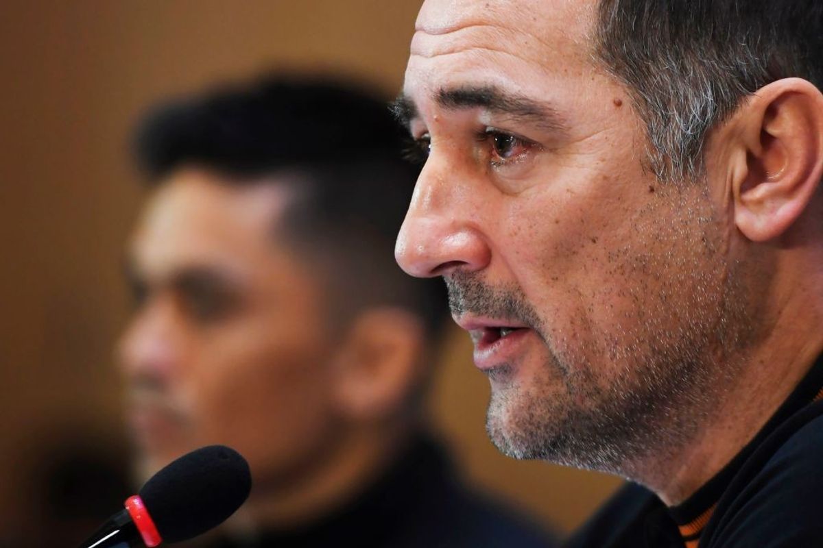 India football coach sticks by his ‘heroes’ despite China drubbing