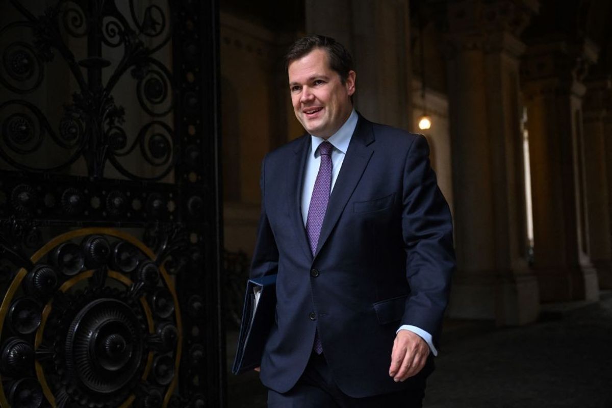 UK to reduce migrant hotels by early next year