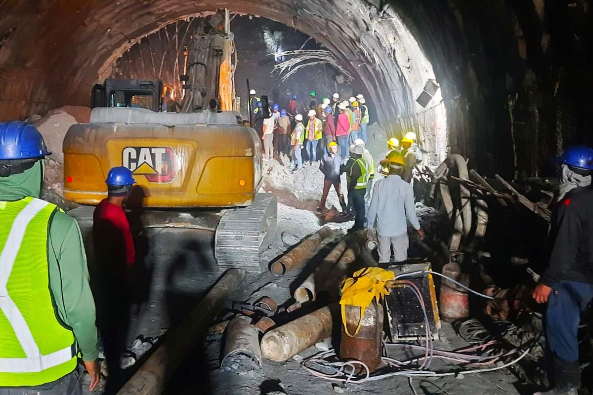 Indian workers to spend 48 hours more in collapsed tunnel