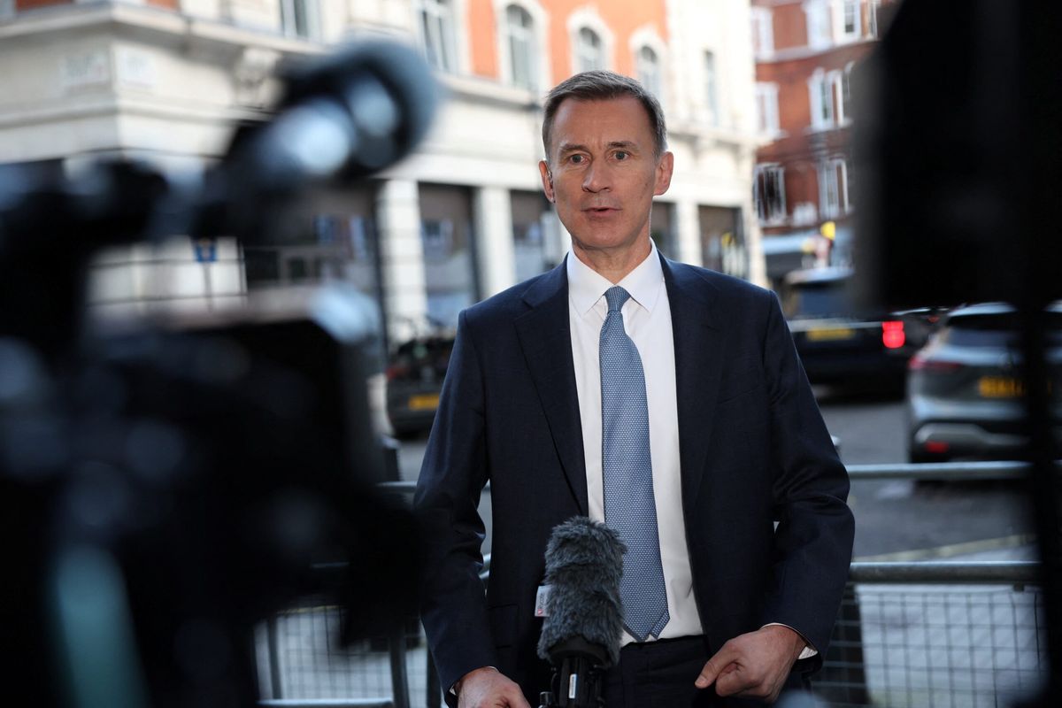 Hunt firm on avoiding tax cuts that fuel inflation