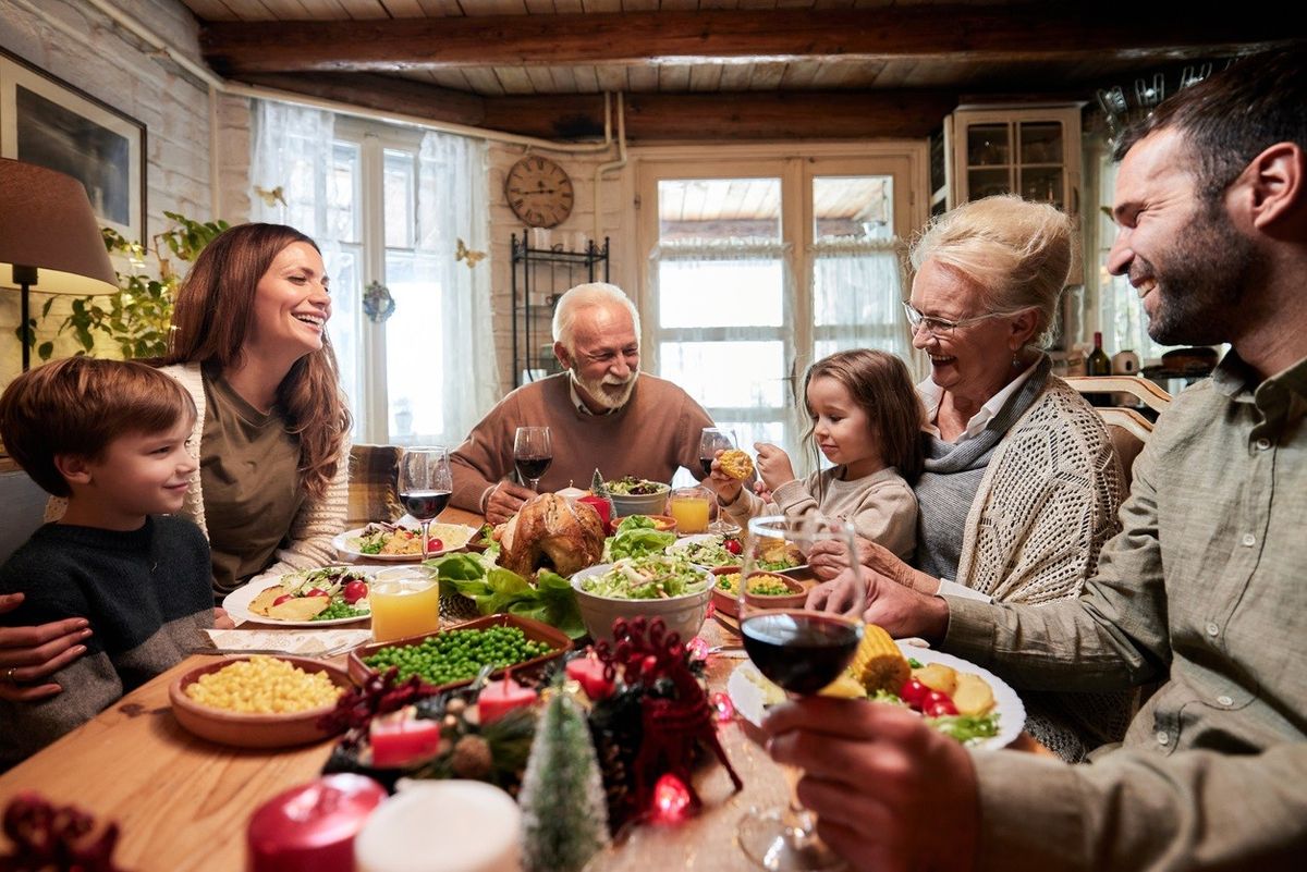 Early meal times linked to reduced heart attack, stroke risks