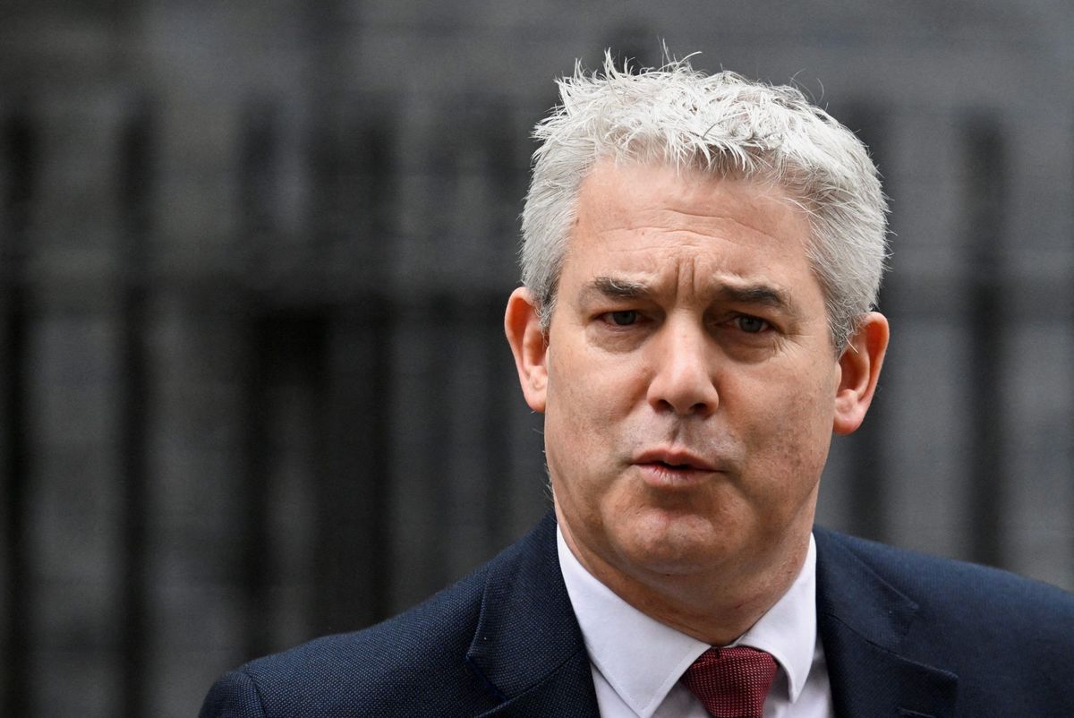 Health secretary says government will not negotiate on pay with nurses’ union