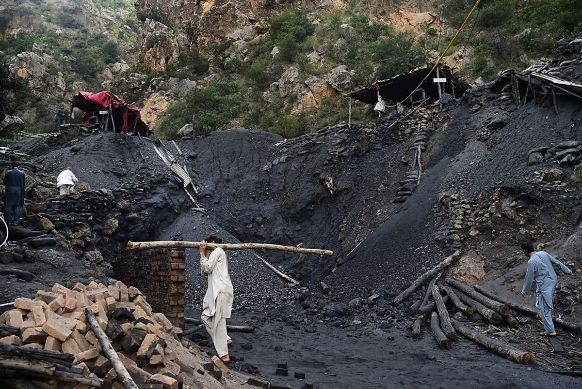 16 killed in Pakistan tribal clash over coal-rich mountains