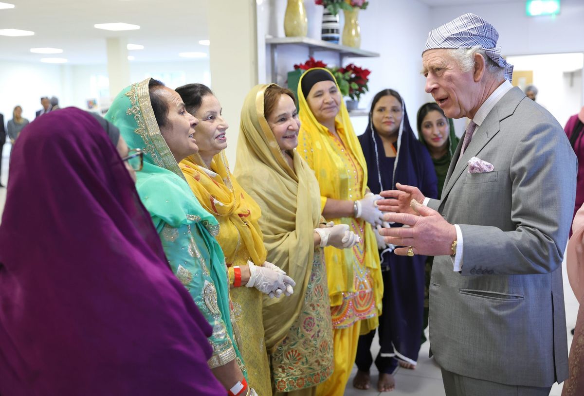 Leaders must offer vision for diverse and confident society