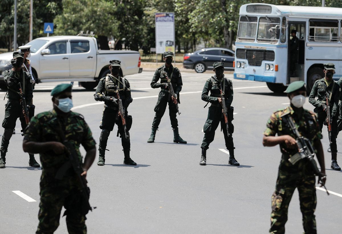 Sri Lanka protesters defy curfew after social media shutdown