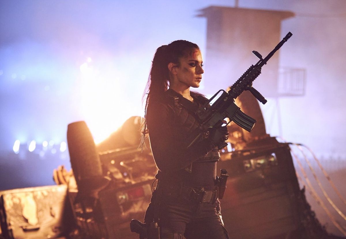 Kangana Ranaut shares new stills of Dhaakad