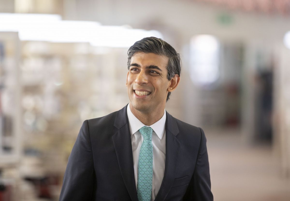 Sunak subjects himself to scrutiny