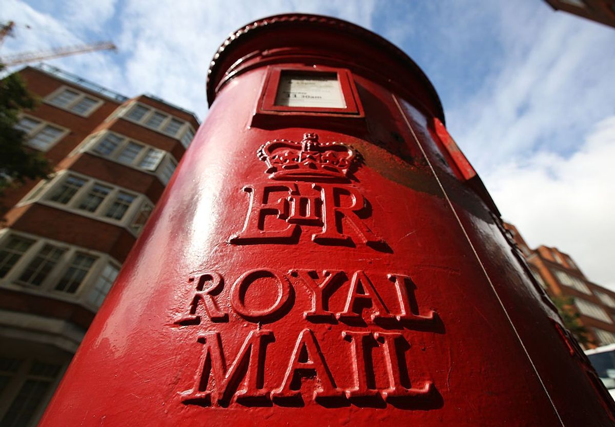 Royal Mail and union reach pay and employment terms deal