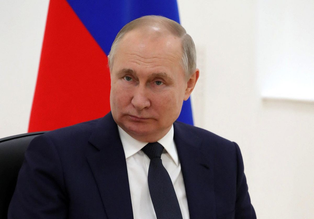 Russia blacklists 49 Britons, including journalists