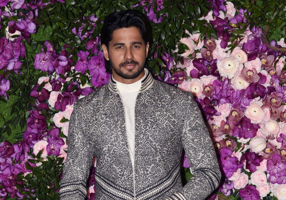 Sidharth Malhotra teams up with Rohit Shetty for cop thriller series