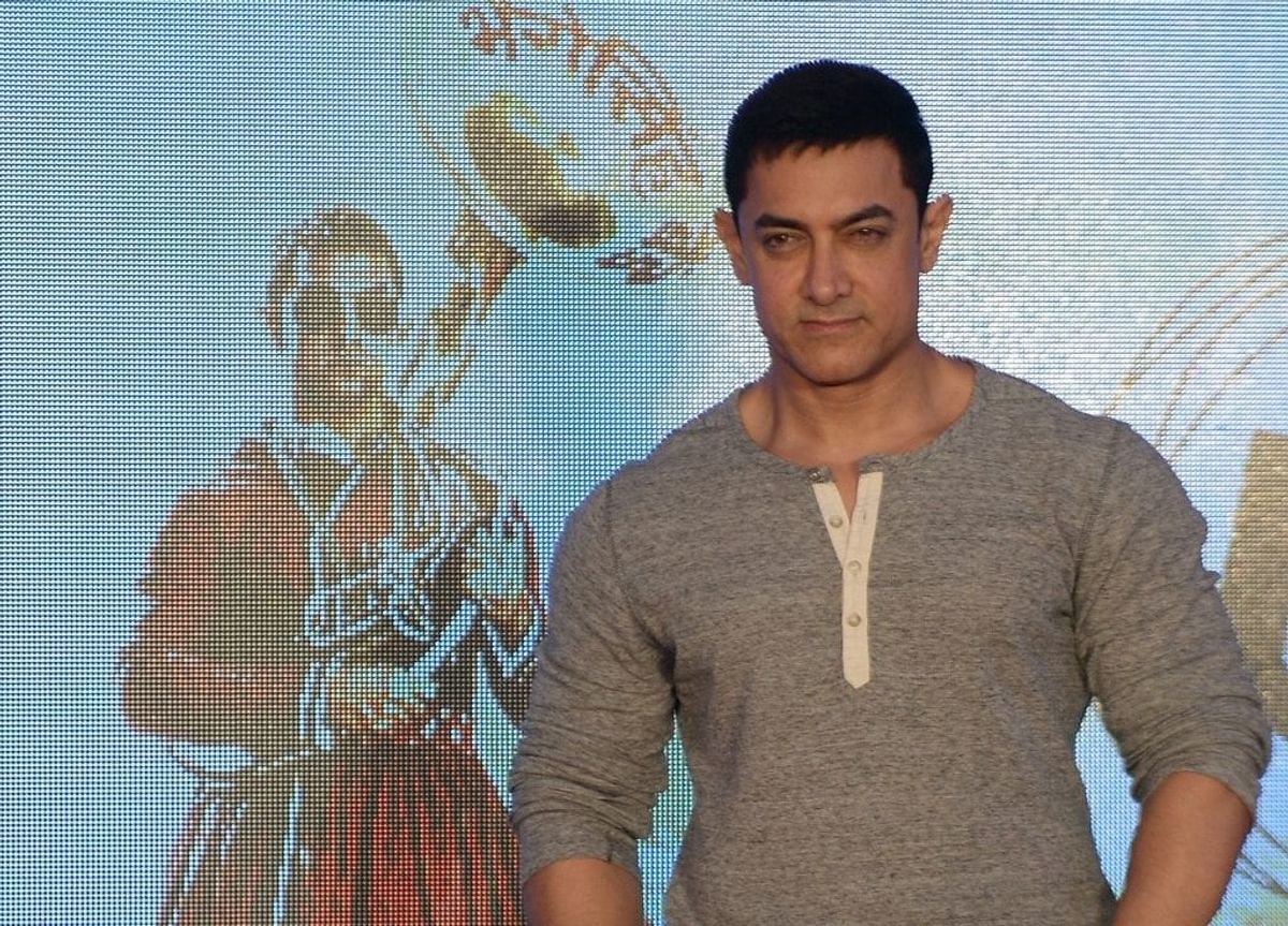 A glimpse of Aamir Khan and Elli AvrRam’s song Har Funn Maula from Koi Jaane Na unveiled