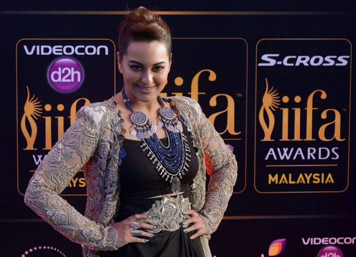 Sonakshi Sinha, Riteish Deshmukh and Saqib Saleem starrer Kakuda goes on the floors
