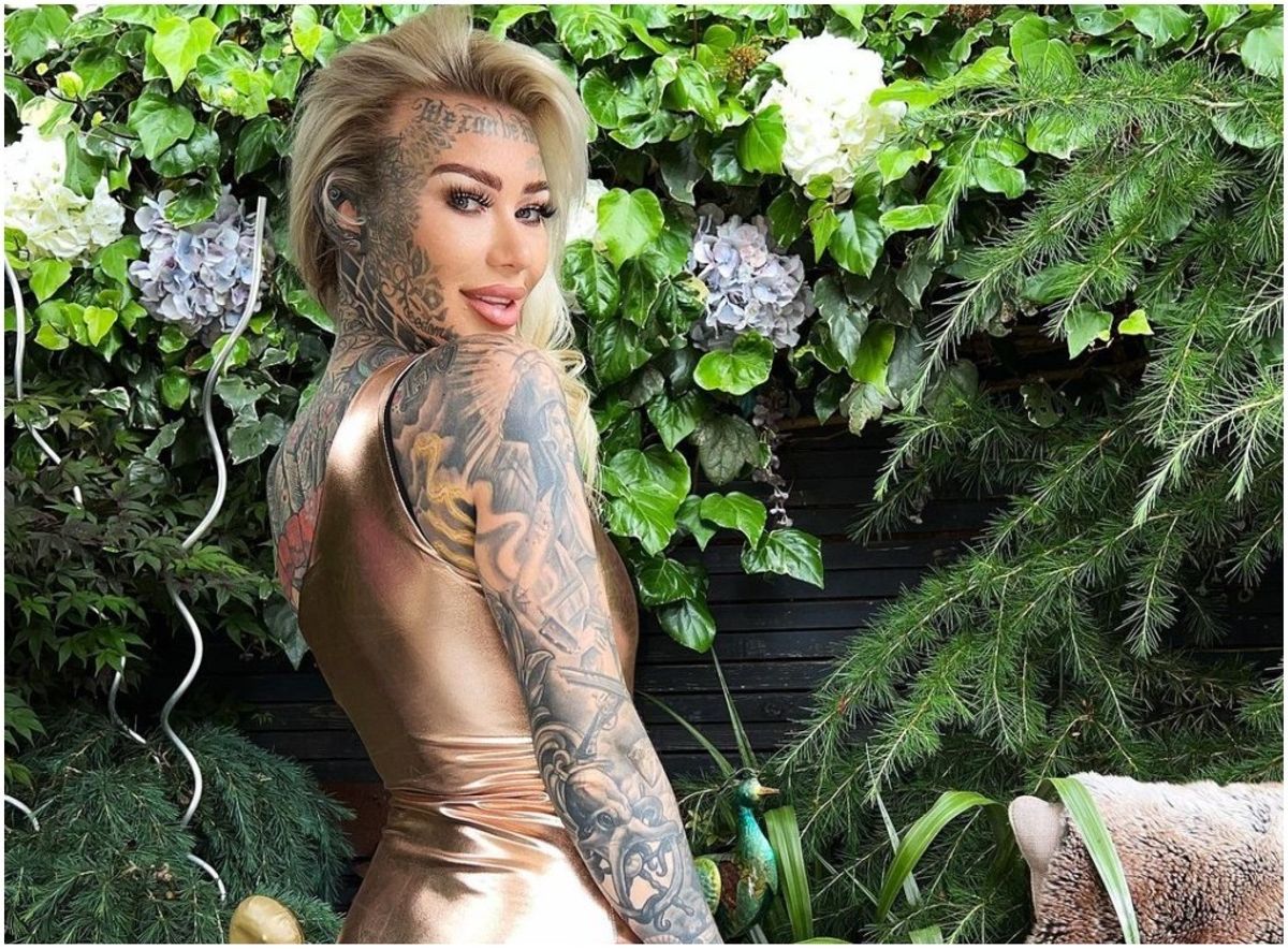 ‘Britain’s most tattooed woman’ Becky Holt sets new record, got her labia tattooed