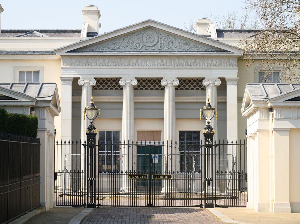 Indian businessman Ravi Ruia buys mansion in central London